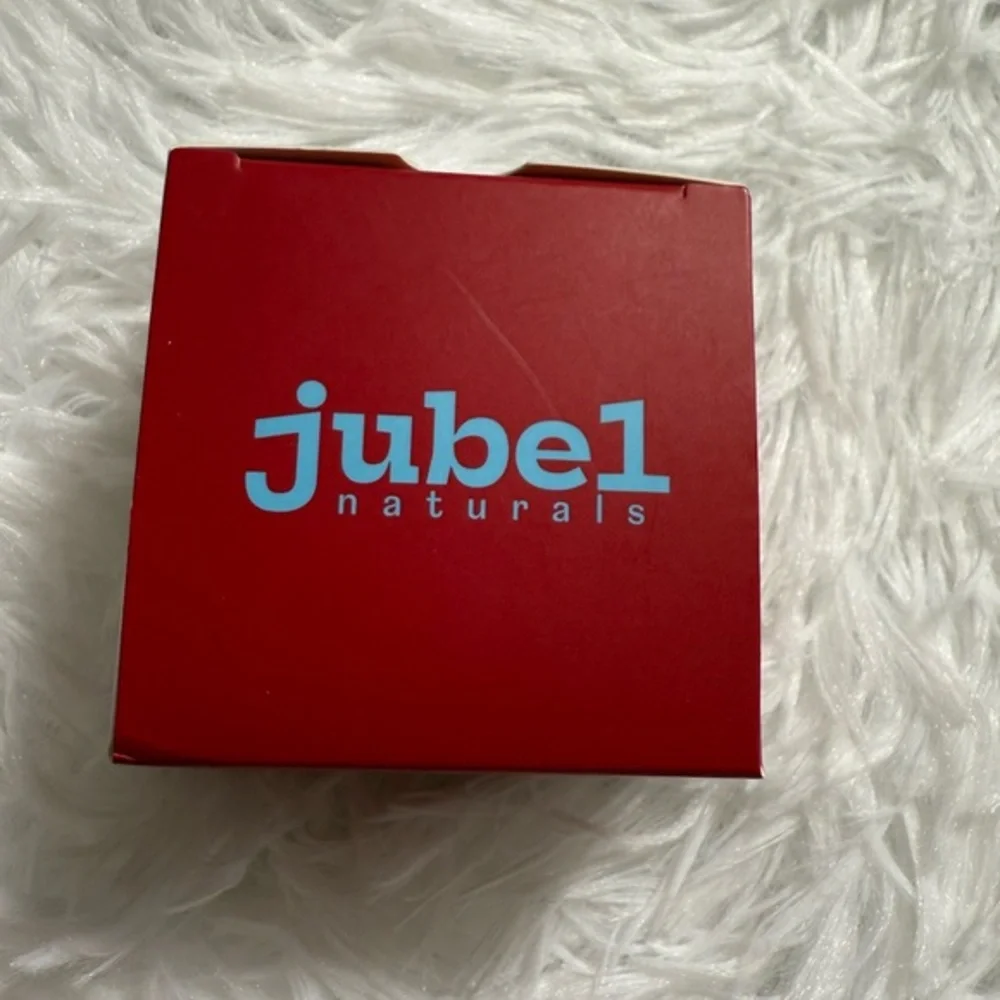 NIB JUBEL VANILLA CHERRY LIP TREATMENT MASK NIB